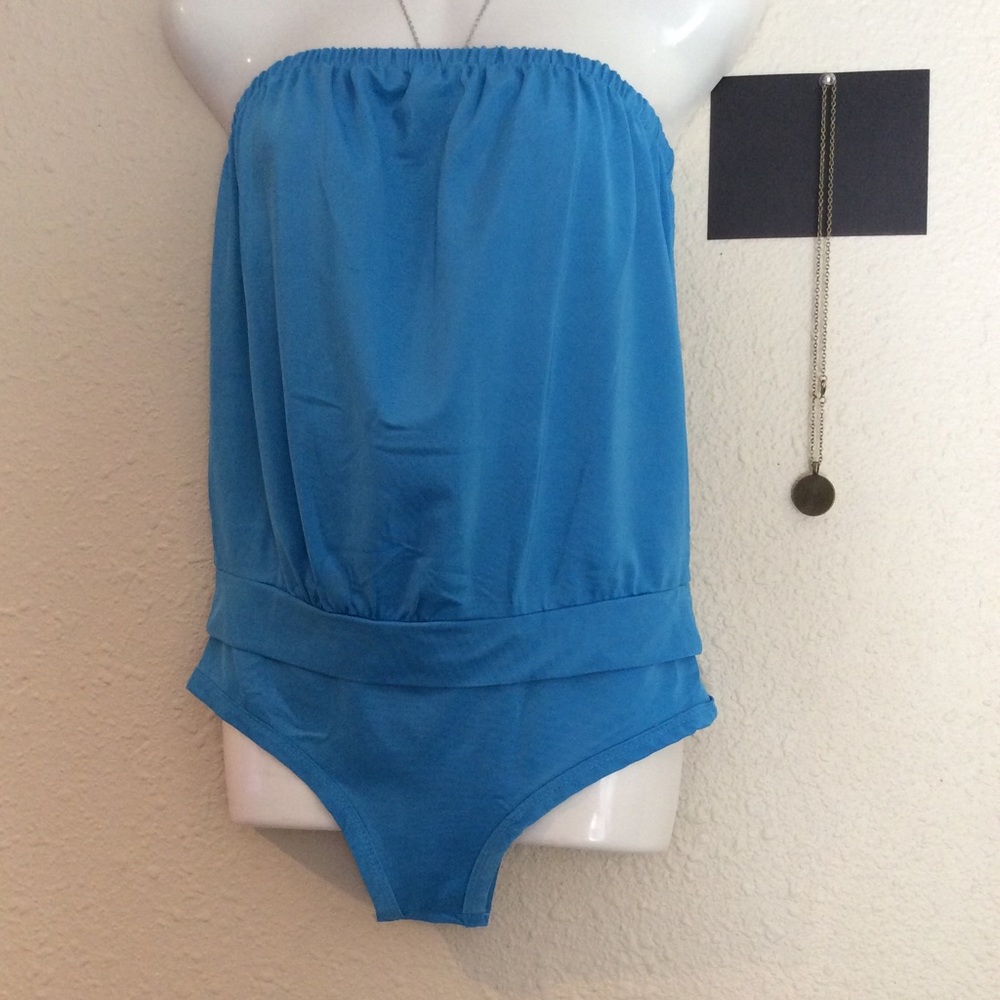 Pre-owned very nice High wast baiting suit  one piece